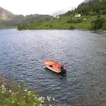 4 Person In *