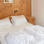 4 Person In Nyaraló Mandalen